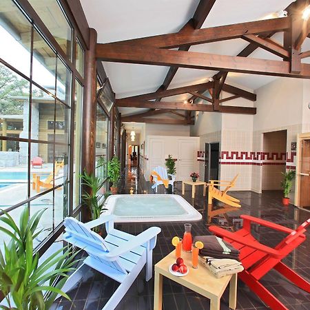 阿尔比隆达克野营温泉酒店 外观 照片
